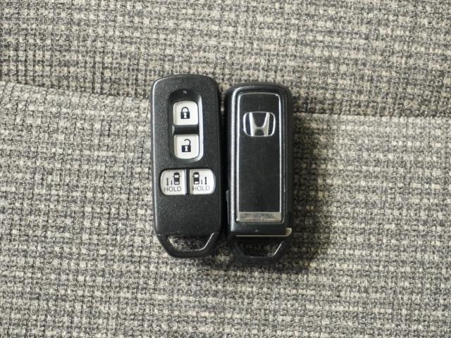 N-BOX G・Lターボホンダセンシング 1年保証 ターボ ナビ バックカメラ ETC 両側電動ドア Bluetooth接続 パドルシフト LED ホンダセンシング クリスタルブラックパール リアサンシェード 地デジ USB端子 ETC車載器(18枚目)