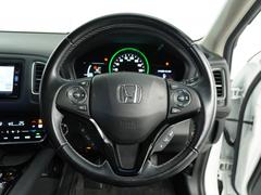 【ＨｏｎｄａＳＥＮＳＩＮＧ】カメラ等装置で精度の高い検知能力を発揮、安全運転を支援します。ステアリング上のコントローラーに注目！ 7