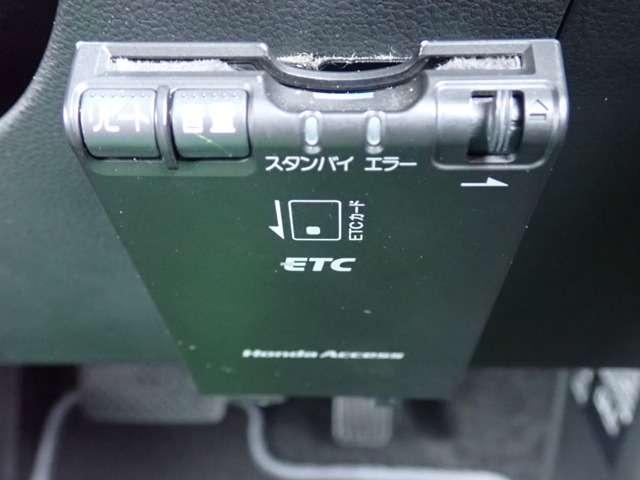 13G 純正ナビ ワンセグ Rカメラ ETC Wエアバック ETC付き Bカメラ CDコンポ イモビ ナビTV ABS メモリーナビ エアコン パワステ SRS キーレスE 1セグ(8枚目)