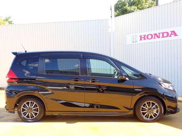 フリードハイブリッド ホンダ ハイブリッド モデューロｘ ホンダセンシング 純正ナビ フルセグ ｒカメラ ｅｔｃ ｄｖｄ再生可 地デジ 左右電動スライドドア ｂカメラ 衝突被害軽減システム アルミホイール アイドリングストップ ｅｔｃ エアバッグ サイドエアバック