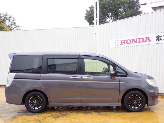 ステップワゴンスパーダ Ｚ　純正ナビ　フルセグ　Ｒカメラ　ＥＴＣ　Ｒモニター（10枚目）