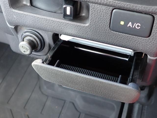 アクティトラック ＳＤＸ　ＡＭ／ＦＭチューナー　荷台ランプ　５ＭＴ車　４ＷＤ車（21枚目）