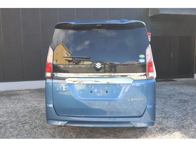 ランディ ２．０Ｇ　両側パワースライド　スマートキー　衝突軽減装置　全方位カメラ　ナビ　Ｂｌｕｅｔｏｏｔｈ　ＥＴＣ　バックカメラ　フリップダウンモニター　　　純正ＡＷ（11枚目）