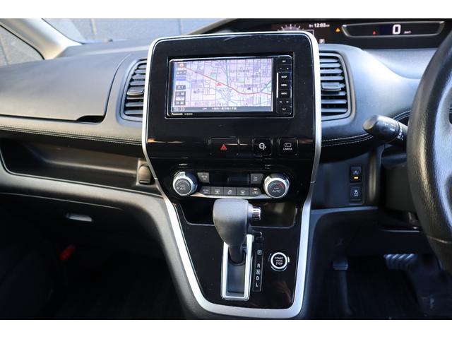 ランディ ２．０Ｇ　両側パワースライド　スマートキー　衝突軽減装置　全方位カメラ　ナビ　Ｂｌｕｅｔｏｏｔｈ　ＥＴＣ　バックカメラ　フリップダウンモニター　　　純正ＡＷ（15枚目）