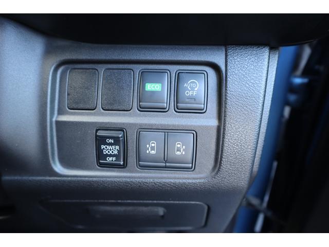 ランディ ２．０Ｇ　両側パワースライド　スマートキー　衝突軽減装置　全方位カメラ　ナビ　Ｂｌｕｅｔｏｏｔｈ　ＥＴＣ　バックカメラ　フリップダウンモニター　　　純正ＡＷ（17枚目）