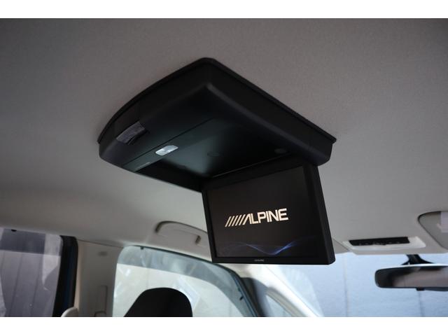 ランディ ２．０Ｇ　両側パワースライド　スマートキー　衝突軽減装置　全方位カメラ　ナビ　Ｂｌｕｅｔｏｏｔｈ　ＥＴＣ　バックカメラ　フリップダウンモニター　　　純正ＡＷ（18枚目）