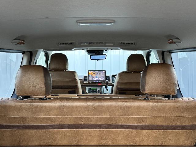 ハイエースバン ロングスーパーＧＬ　両側パワースライドドア／パノラミックビューモニター／デジタルインナーミラー／助手席エアバッグ／スマートキー／１６インチアルミホイール／フロントバンパーガード／ラギッド仕様／アンテーク仕様／車中泊仕様（65枚目）