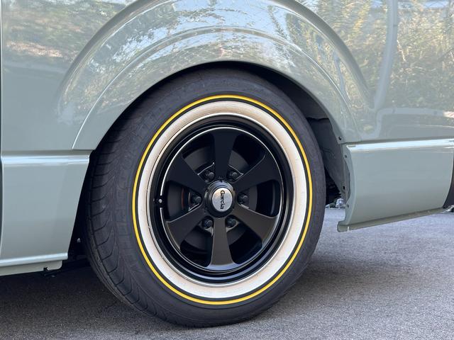 ハイエースバン ロングスーパーGL アーバンカーキ/2WDガソリン/アースカラーパッケージ/ローダウン/アメリカンスタイル/ライトカスタム/カスタムベース車両/車中泊仕様/アウトドア仕様/サーファー仕様/(16枚目)