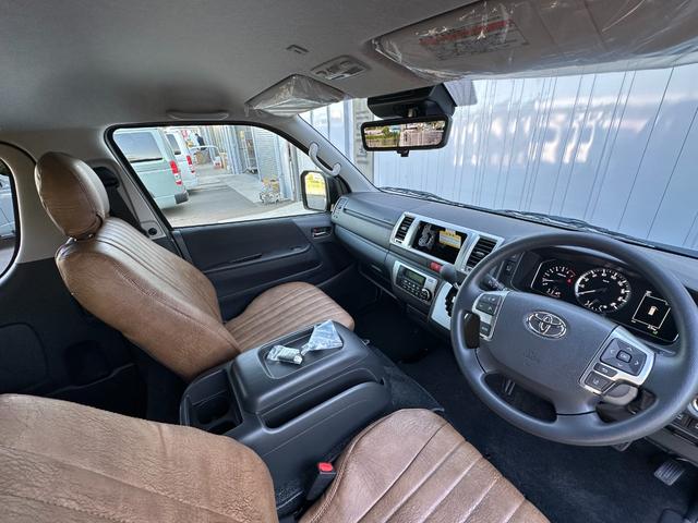 ハイエースバン ロングスーパーGL アーバンカーキ/2WDガソリン/アースカラーパッケージ/ローダウン/アメリカンスタイル/ライトカスタム/カスタムベース車両/車中泊仕様/アウトドア仕様/サーファー仕様/(24枚目)