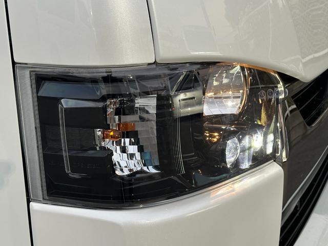 �J�X�^���w�b�h���C�g