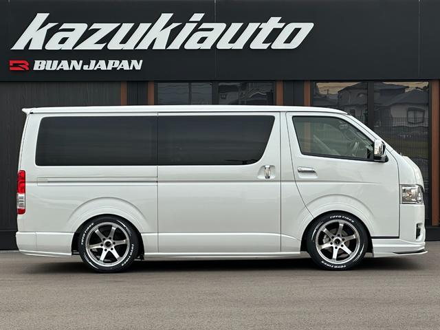 ハイエースバン スーパーＧＬ　ダークプライムＩＩ　ＢＵＡＮＪＡＰＡＮデモカー／ブラウンアンティーク仕様／ローダウン／ベッドキット／アルパインＢＩＧＸフローティングナビ／アルパイン１２．８型フリップダウンモニター（16枚目）
