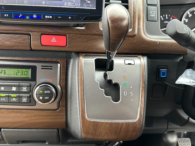 ハイエースバン スーパーＧＬ　ダークプライムＩＩ　ＢＵＡＮＪＡＰＡＮデモカー／ブラウンアンティーク仕様／ローダウン／ベッドキット／アルパインＢＩＧＸフローティングナビ／アルパイン１２．８型フリップダウンモニター（22枚目）