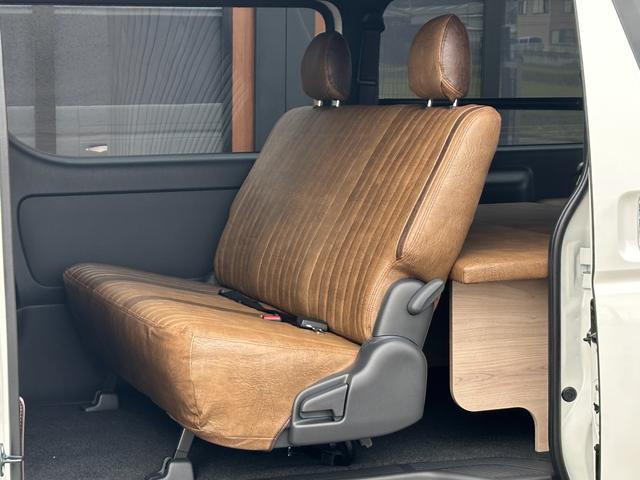 ハイエースバン スーパーＧＬ　ダークプライムＩＩ　ＢＵＡＮＪＡＰＡＮデモカー／ブラウンアンティーク仕様／ローダウン／ベッドキット／アルパインＢＩＧＸフローティングナビ／アルパイン１２．８型フリップダウンモニター（65枚目）