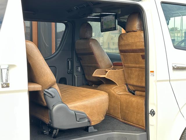 ハイエースバン スーパーＧＬ　ダークプライムＩＩ　ＢＵＡＮＪＡＰＡＮデモカー／ブラウンアンティーク仕様／ローダウン／ベッドキット／アルパインＢＩＧＸフローティングナビ／アルパイン１２．８型フリップダウンモニター（66枚目）