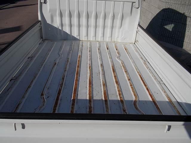 キャリイトラック ５速　エアコン　パワステ　３方開（15枚目）