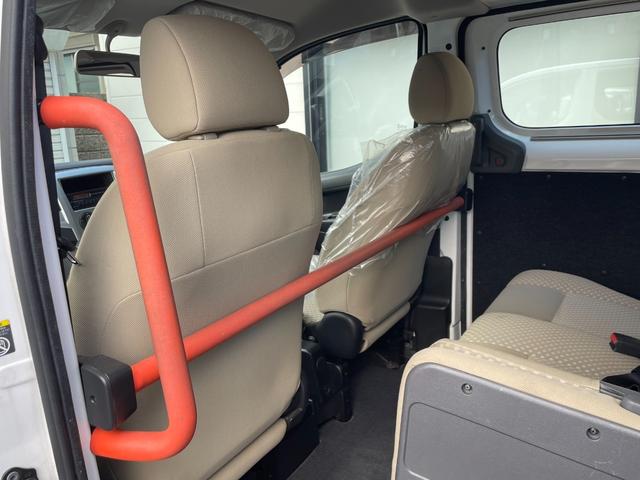 ＮＶ２００バネットバン 　１．６チェアキャブ車いす１名　３列無　福祉車両・スロープ・オートサイドステップ・車イス１脚仕様・両側スライドドア・パワーウィンドウ・キーレス（49枚目）