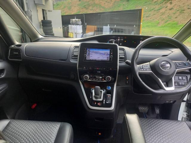 セレナ e-パワー ハイウェイスターV 防水シート車 フリップダウンモニター デジタルインナーミラー セーフティパックB アラウンドビューモニター ETC 両側自動ドア スマートキー2個(9枚目)