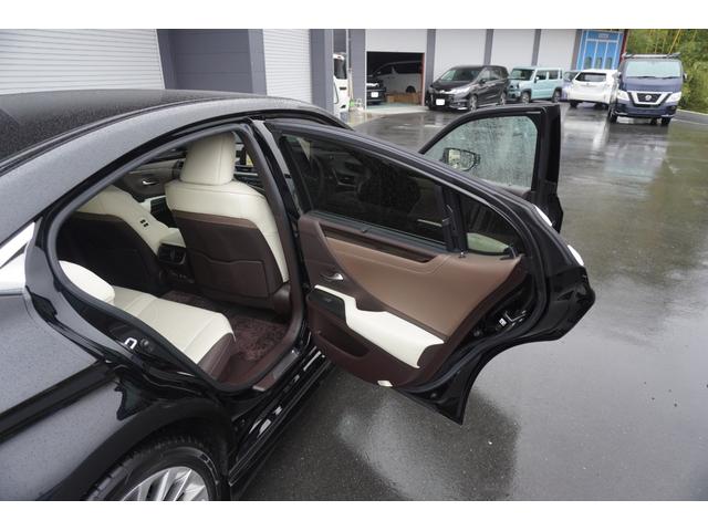 ＥＳ ＥＳ３００ｈ　バージョンＬ　サンルーフ／全周囲カメラ／ＴＲＤエアロ・マフラー／３眼ＬＥＤヘッドライト／コーナーセンサー／ハンドルヒーター／シートヒーター・エアコン／パワーシートＥＴＣ／ブルートゥース／ボディーガラスコーティング付（21枚目）