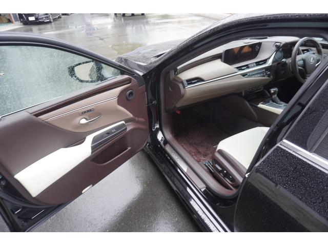 ＥＳ ＥＳ３００ｈ　バージョンＬ　サンルーフ／全周囲カメラ／ＴＲＤエアロ・マフラー／３眼ＬＥＤヘッドライト／コーナーセンサー／ハンドルヒーター／シートヒーター・エアコン／パワーシートＥＴＣ／ブルートゥース／ボディーガラスコーティング付（55枚目）