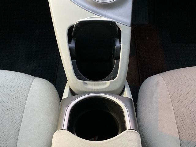 プリウス S 後期モデル・パールホワイト・車内クリーニング・ボディーメンンテナンス・SDナビ・Bluetooth・Bカメラ・スマートキー・PUSHスタート・純正15インチアルミホイール・HIDヘッド・オートAC(33枚目)
