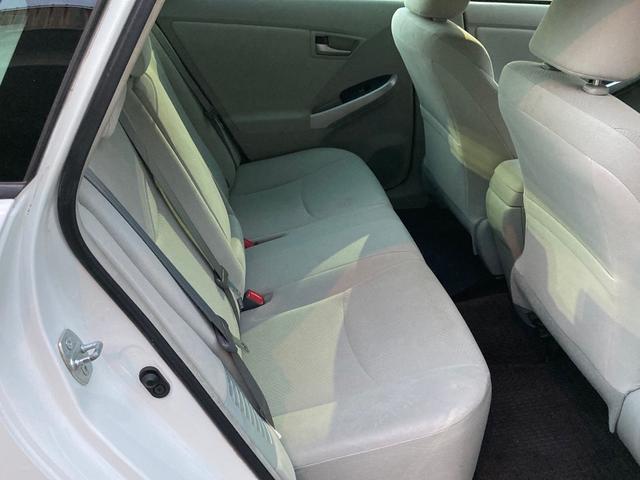 プリウス S 後期モデル・パールホワイト・車内クリーニング・ボディーメンンテナンス・SDナビ・Bluetooth・Bカメラ・スマートキー・PUSHスタート・純正15インチアルミホイール・HIDヘッド・オートAC(43枚目)