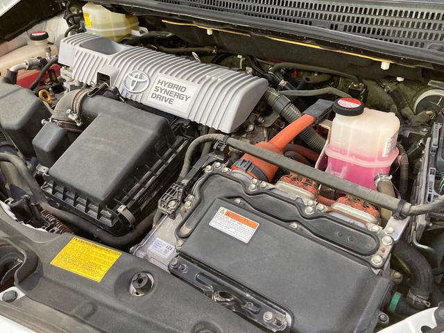 プリウス S 後期モデル・パールホワイト・車内クリーニング・ボディーメンンテナンス・SDナビ・Bluetooth・Bカメラ・スマートキー・PUSHスタート・純正15インチアルミホイール・HIDヘッド・オートAC(57枚目)