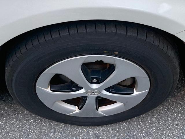 プリウス S 後期モデル・パールホワイト・車内クリーニング・ボディーメンンテナンス・SDナビ・Bluetooth・Bカメラ・スマートキー・PUSHスタート・純正15インチアルミホイール・HIDヘッド・オートAC(60枚目)