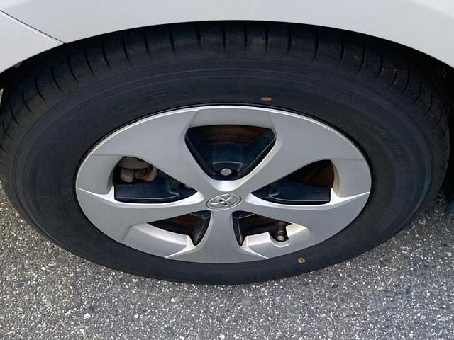 プリウス S 後期モデル・パールホワイト・車内クリーニング・ボディーメンンテナンス・SDナビ・Bluetooth・Bカメラ・スマートキー・PUSHスタート・純正15インチアルミホイール・HIDヘッド・オートAC(61枚目)