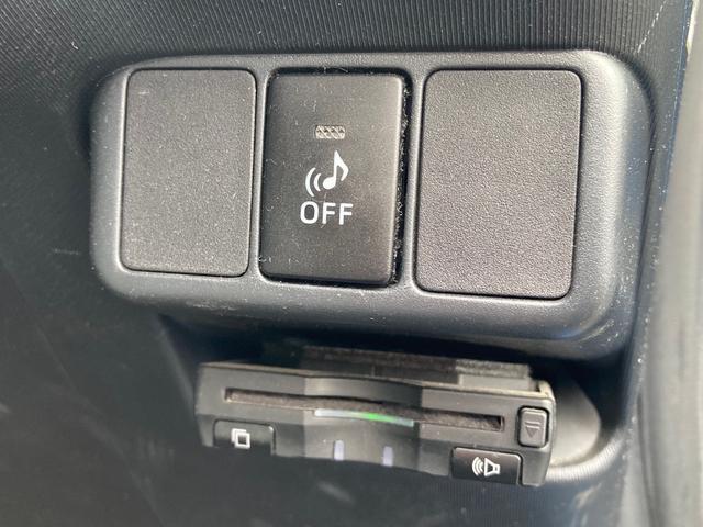 アクア S スマートキー・フルエアロ・純正ナビ・TV・Bカメラ・ETC・純正アルミ・PUSHスタート・プロジェクターヘッドライト・ECOモード・オートエアコン・AUTOライト・電動格納・アイドリングストップ(31枚目)