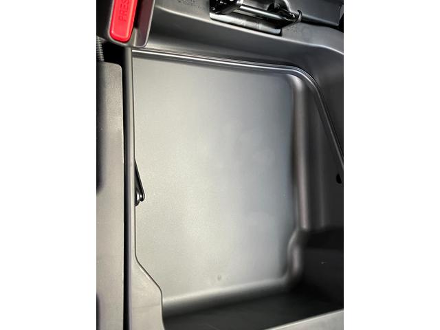 ワゴンＲ ＦＸ　４型　オートライト　プッシュスタート　シートヒーター　オートエアコン　衝突被害軽減システム　横滑り防止機能　衝突安全ボディ　盗難防止システム（33枚目）