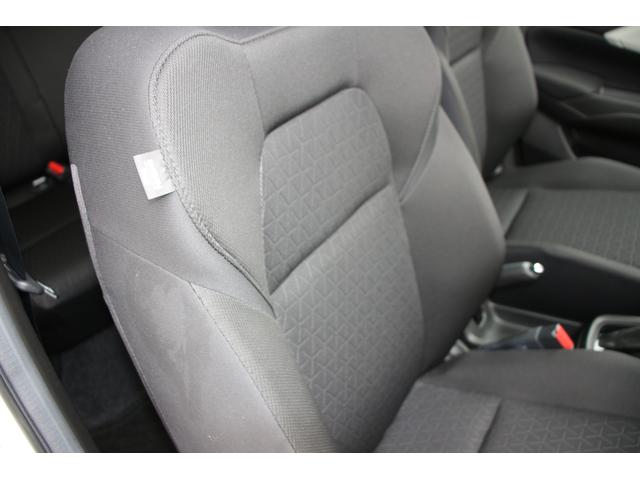 スイフト XG LEDランプ スズキコネクト対応オーディオ 当社試乗車 オートライト プッシュスタート シートヒーター オートエアコン スズキセーフティーサポート 横滑り防止機能 衝突安全ボディ 盗難防止システム(6枚目)