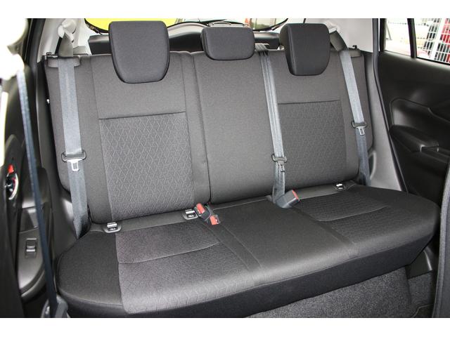 スイフト XG LEDランプ スズキコネクト対応オーディオ 当社試乗車 オートライト プッシュスタート シートヒーター オートエアコン スズキセーフティーサポート 横滑り防止機能 衝突安全ボディ 盗難防止システム(8枚目)