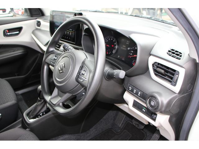スイフト XG LEDランプ スズキコネクト対応オーディオ 当社試乗車 オートライト プッシュスタート シートヒーター オートエアコン スズキセーフティーサポート 横滑り防止機能 衝突安全ボディ 盗難防止システム(10枚目)