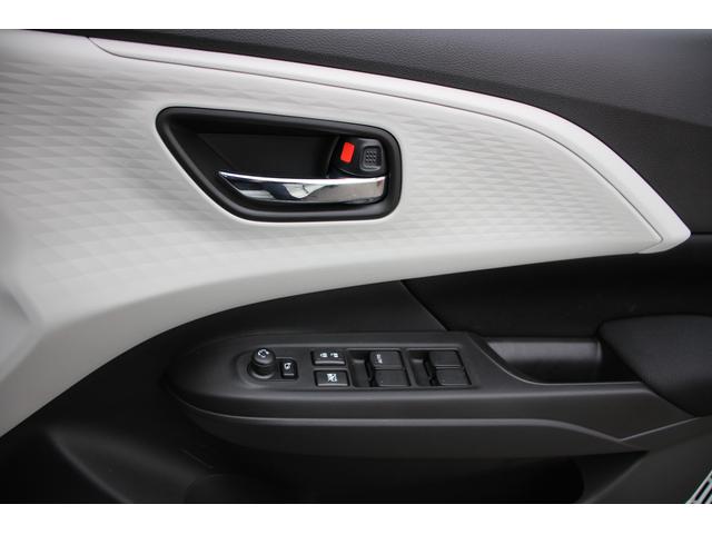 スイフト XG LEDランプ スズキコネクト対応オーディオ 当社試乗車 オートライト プッシュスタート シートヒーター オートエアコン スズキセーフティーサポート 横滑り防止機能 衝突安全ボディ 盗難防止システム(51枚目)