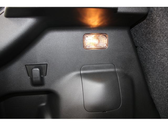 スイフト XG LEDランプ スズキコネクト対応オーディオ 当社試乗車 オートライト プッシュスタート シートヒーター オートエアコン スズキセーフティーサポート 横滑り防止機能 衝突安全ボディ 盗難防止システム(76枚目)