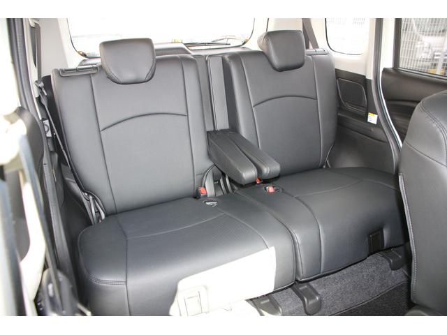 ソリオ ＨＹＢＲＩＤ　ＭＺ　全方位ナビ　両側電動スライドドア　バックカメラ　オートライト　スライドドア　Ｂｌｕｅｔｏｏｔｈ　純正ナビ　プッシュスタート　シートヒーター　オートエアコン　衝突被害軽減システム　アイドリングストップ　衝突安全ボディ　盗難防止システム（9枚目）