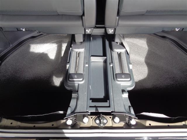 アルファード 2.5S タイプゴールド フルセグ メモリーナビ ミュージックプレイヤー接続可 バックカメラ 衝突被害軽減システム ETC 両側電動スライド LEDヘッドランプ 乗車定員7人 3列シート ワンオーナー フルエアロ(32枚目)