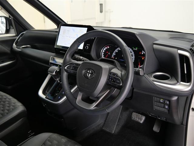 ヴォクシー S-Z フルセグ メモリーナビ DVD再生 ミュージックプレイヤー接続可 後席モニター バックカメラ 衝突被害軽減システム ETC 両側電動スライド LEDヘッドランプ 乗車定員7人 3列シート ワンオーナー(6枚目)