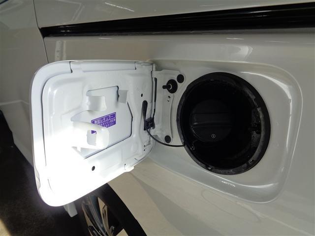 ヴォクシー S-Z フルセグ メモリーナビ DVD再生 ミュージックプレイヤー接続可 後席モニター バックカメラ 衝突被害軽減システム ETC 両側電動スライド LEDヘッドランプ 乗車定員7人 3列シート ワンオーナー(32枚目)