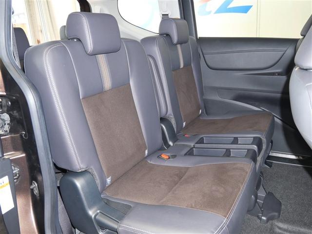 シエンタ Ｇ　クエロ　４ＷＤ　フルセグ　メモリーナビ　ＤＶＤ再生　ミュージックプレイヤー接続可　衝突被害軽減システム　ＥＴＣ　ドラレコ　両側電動スライド　ＬＥＤヘッドランプ　ウオークスルー　乗車定員６人　３列シート（8枚目）