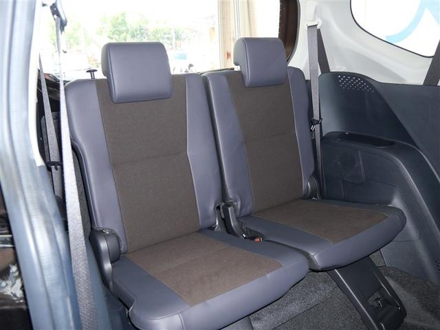 シエンタ Ｇ　クエロ　４ＷＤ　フルセグ　メモリーナビ　ＤＶＤ再生　ミュージックプレイヤー接続可　衝突被害軽減システム　ＥＴＣ　ドラレコ　両側電動スライド　ＬＥＤヘッドランプ　ウオークスルー　乗車定員６人　３列シート（9枚目）