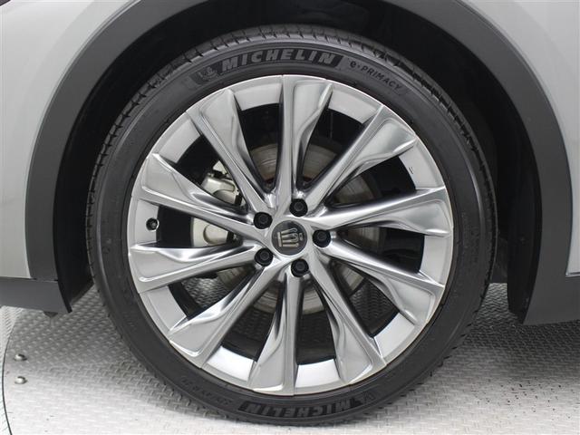 クラウンクロスオーバー Ｇアドバンスド・レザーパッケージ　革シート　４ＷＤ　フルセグ　メモリーナビ　ミュージックプレイヤー接続可　バックカメラ　衝突被害軽減システム　ＥＴＣ　ＬＥＤヘッドランプ　アイドリングストップ（15枚目）