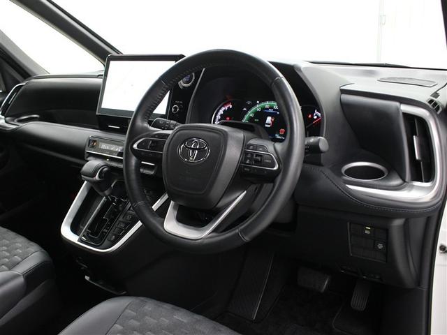 ヴォクシー S-Z フルセグ メモリーナビ DVD再生 ミュージックプレイヤー接続可 バックカメラ 衝突被害軽減システム ETC ドラレコ 両側電動スライド LEDヘッドランプ 乗車定員7人 3列シート(6枚目)