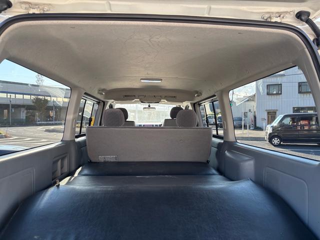 ハイエースバン ロングスーパーGL HDDナビ/地デジTV/バックカメラ/ETC/リアフリップダウンモニター/室内LED灯/リアスモーク小窓付き(16枚目)