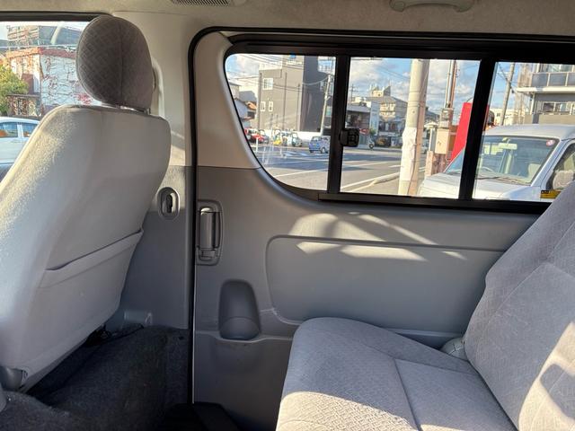 ハイエースバン ロングスーパーGL HDDナビ/地デジTV/バックカメラ/ETC/リアフリップダウンモニター/室内LED灯/リアスモーク小窓付き(30枚目)