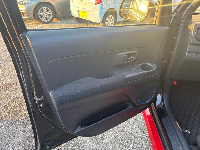 ｂＢ Ｚ　エアロパッケージ　社外フルエアロ／１６インチアルミ／車高調ローダウン／純正ＨＤＤナビ／地デジＴＶ／ＥＴＣ／キーレスエントリー／（35枚目）