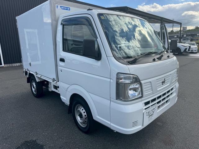 NT100クリッパートラック DX 保冷車 エアコン 運転席助手席エアバック ラジオ ヘッドライトレベライザー(9枚目)