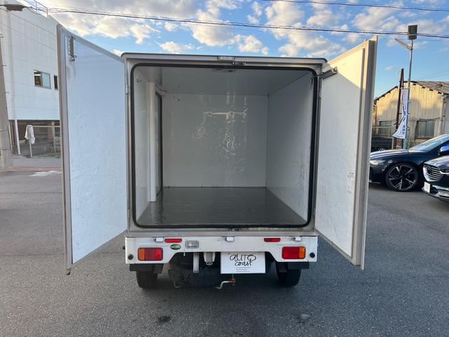 NT100クリッパートラック DX 保冷車 エアコン 運転席助手席エアバック ラジオ ヘッドライトレベライザー(11枚目)