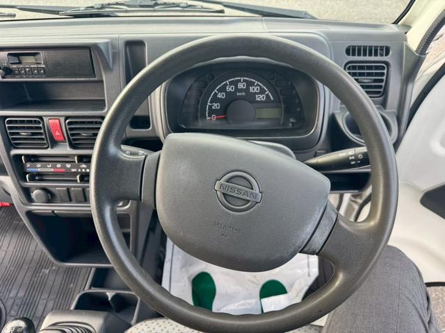 NT100クリッパートラック DX 保冷車 エアコン 運転席助手席エアバック ラジオ ヘッドライトレベライザー(20枚目)