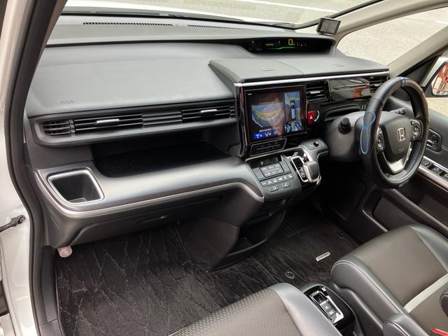 ステップワゴンスパーダ ｅ：ＨＥＶスパーダ　Ｇ・ＥＸ　ホンダセンシング　ＷＯＲＫ　ＬＡＮＶＥＣ　ＬＳ１０　１８インチアルミホイール　ＴＥＩＮ車高調　車中泊用ベッドキット　ワンオーナー　禁煙車　走行中テレビ視聴可　スペアキー（14枚目）
